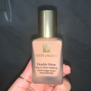 Estée Lauder Double Wear Foundation- Tawny